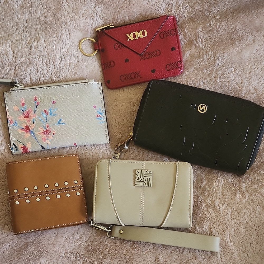 Michael Kors Black and Tan Women's Wallet